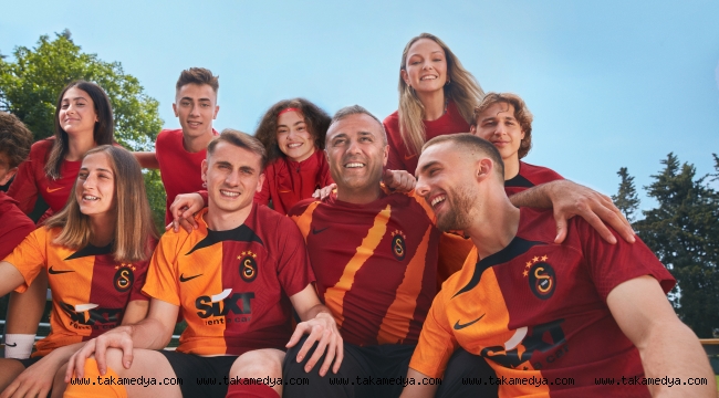 GALATASARAY 2022 – 2023 SEZON FORMALARINI TANITTI!