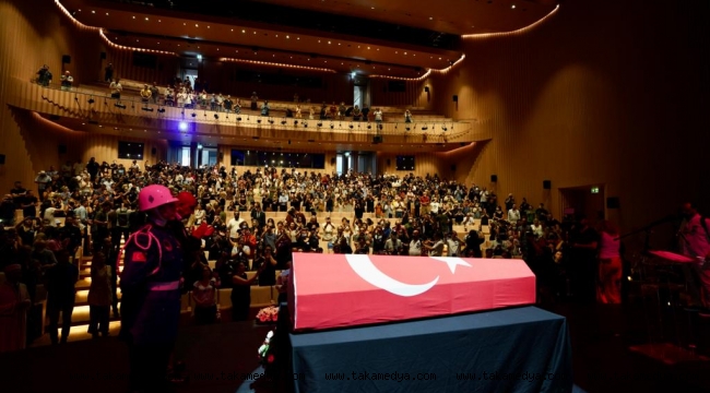 İLHAN İREM 'IŞIK VE SEVGİYLE' UĞURLANDI