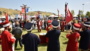 'Malazgirt Zaferi'nin 951. Yıl Dönümü Anma Etkinlikleri'ne Büyük İlgi