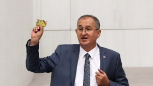 CHP'li Sertel'den basın kartı tepkisi 