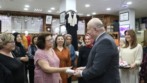 CUMDER'İN SERGİ AÇILIŞINA YOĞUN İLGİ 