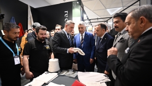 Ticaret Bakanı Ömer Bolat HOMETEX Fuarını Ziyaret Etti