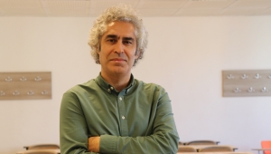 Direksiyon başında tüm dikkatinizi yola verin!