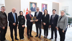 Of Hayrat Derneği Sağlık Bakanlı Memişoğlu'nu Ziyaret Etti