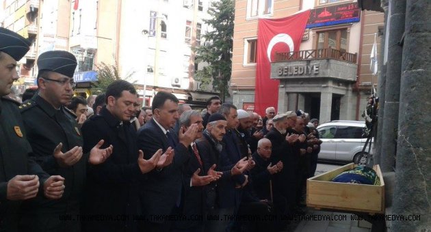  ARAKLI DA GÖZYAŞLARI ARASINDA UĞURLANDI.