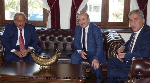 Başkan Gümrükçüğoğlu, Katarlı iş heyetini kabul etti