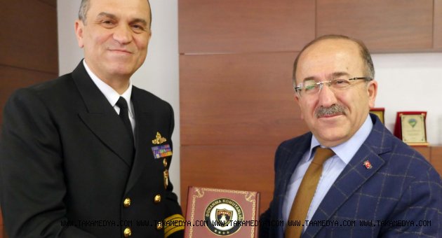 Başkan Gümrükçüoğlu, deniz komutanlarını kabul etti