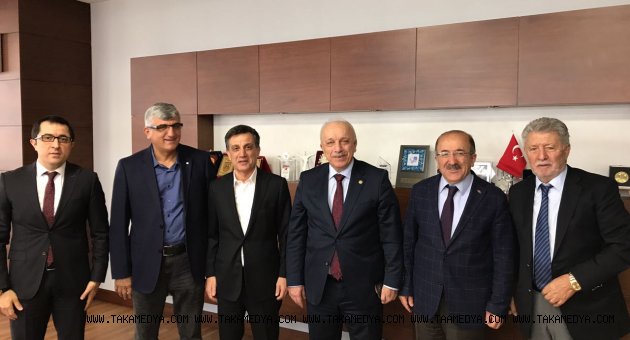 Başkan Gümrükçüoğlu işadamı Çebi’yi kabul etti