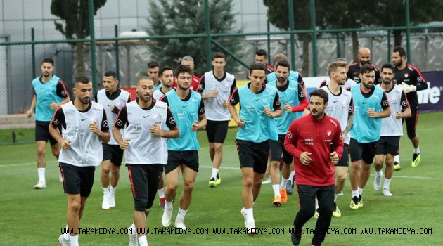 Başkan Gümrükçüoğlu maça davet etti