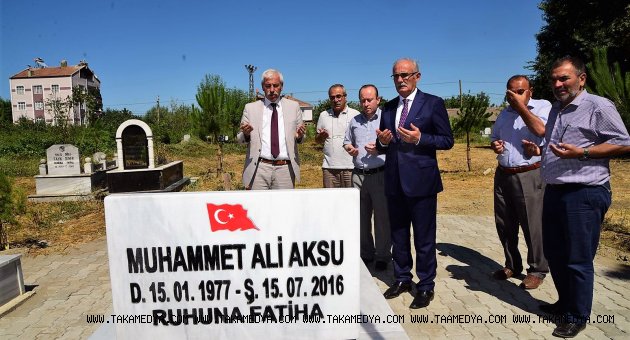 BAŞKAN YILMAZ 15 TEMMUZ ŞEHİDİNİN MEZARINI ZİYARET ETTİ