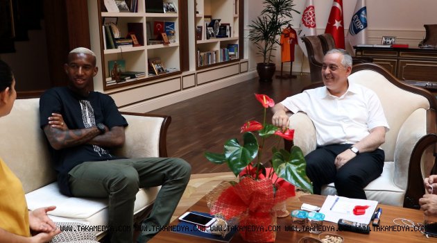 BJK'li Talisca Eyüp Belediyesi'yle anlaştı!