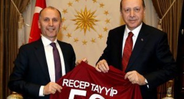 Bordo-Mavili Yönetim Köşke Çıktı
