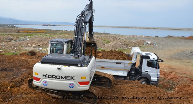 Çamburnu Tersane sahasında yol yapımına başladı