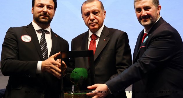 Cumhurbaşkanı’ndan Hüseyin Samut'a Plaket