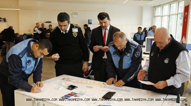 DİLENCİNİN ÜZERİNDEN ÇIKANLAR ZABITAYI ŞAŞIRTTI i