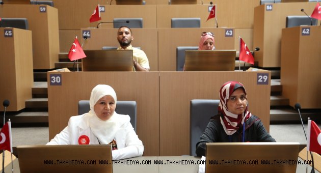 FASLI SİYASETÇİLER: DARBE GİRİŞİMİNİ KINIYORUZ, TÜRK HALKININ YANINDAYIZ