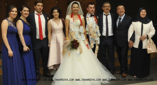 Gazeteci Bayram Kırtaş'ın, kızı evlendi
