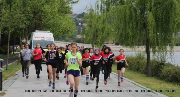 GENÇLİK KOŞUSU NEFESLERİ KESTİ