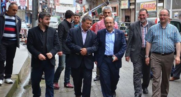  GÜMRÜKÇÜOĞLU, DERNEKPAZARI'NDA ESNAFLARI ZİYARET ETTİ