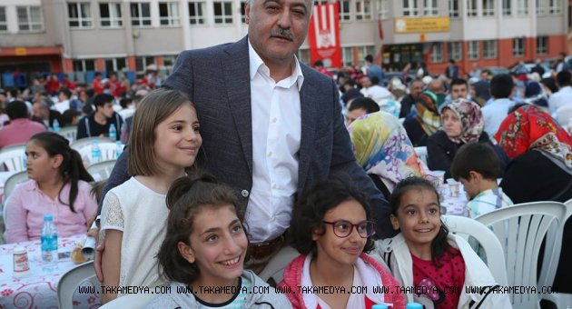  GÜNGÖREN’DE İFTAR BEREKETİ!