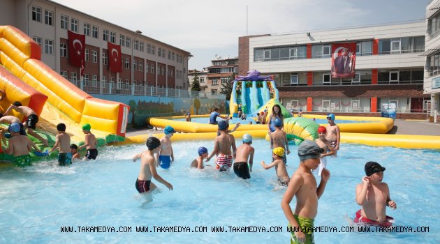 HAVUZLAR MAHALLEYE ÇOCUKLAR YÜZMEYE