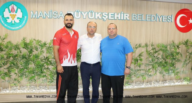 İstiklal Marşını Dünya’ya Dinleteceğim