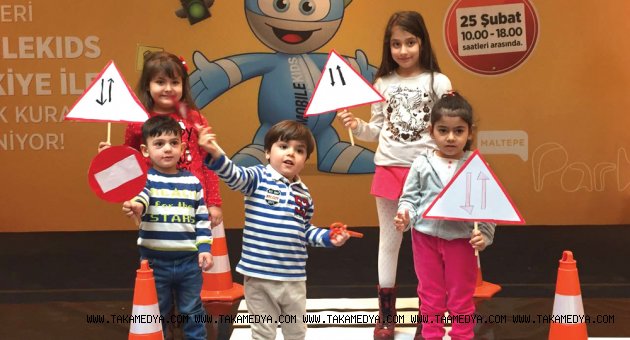 Mercedes-Benz Türk’ün MobileKids Trafik Eğitim Projesi, Maltepe AVM’de çocuklarla buluştu
