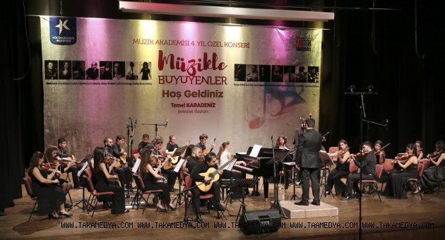 MÜZİK AKADEMİSİ’NDEN MÜZİKLE BÜYÜYENLER KONSERİ