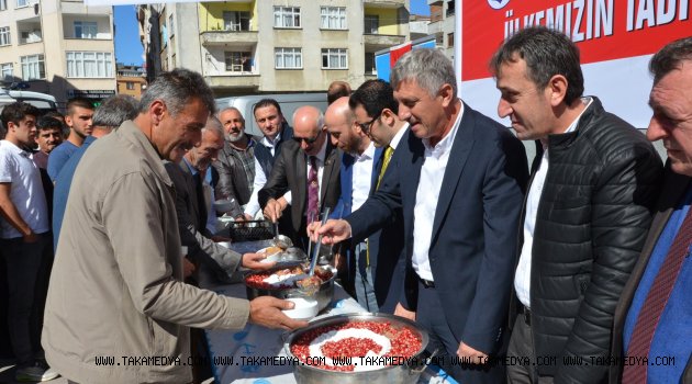 Of Belediyesi'nin Aşure Geleneği Sürüyor