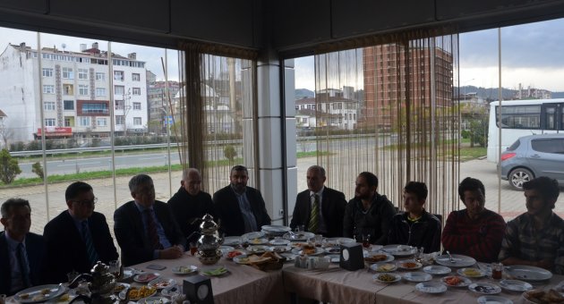 OF BÖLÜMLÜ BELEDİYESPOR MORAL YEMEĞİNDE BİR ARAYA GELDİ