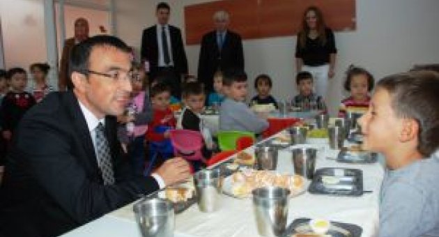 Of'ta ‘Kahvaltımı Yaptım, Meyvem Çantamda’ Etkinliği