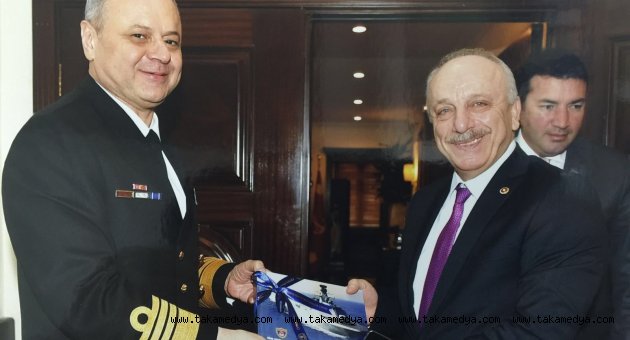  ÖZBAKIR DENİZ KUVVETLERİ KOMUTANI’NI ZİYARET ETTİ.