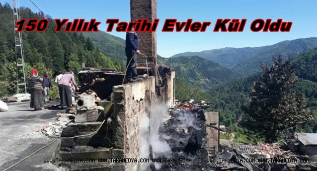 Rize'de Tarihi Evler Kül Oldu
