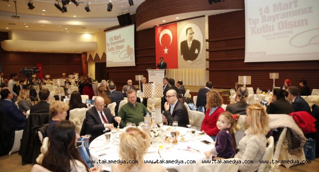 SAĞLIK ÇALIŞANLARI YEMEKTE BULUŞTU