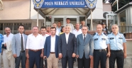 AKP'Lİ GÜNNAR HALKIN İCİNDE