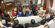 ARSİNLİ ÖĞRENCİLERİ KABUL ETTİ
