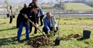 Dr. Dağdemir'in anısına fidan diktiler