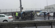 E 5 'TE ARAÇ TAKLA ATTI YOL TRAFİĞE KAPANDI.