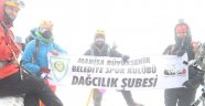 Erciyes’in Zirvesinde Cumhuriyet Coşkusu