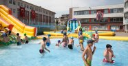 HAVUZLAR MAHALLEYE ÇOCUKLAR YÜZMEYE