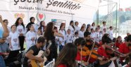 HAYRATLI ve KADIKÖYLÜ ÇOCUKLARDAN MÜZİK ŞÖLENİ