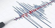İZMİR'DE KORKUTAN DEPREM