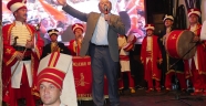 Millet şerefine sahip çıktı