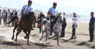 RAHVAN AT YARIŞLARI NEFES KESTİ