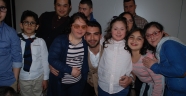 ÜNLÜLER,MELEKLERLE BİRARAYA GELDİLER… PODYUMUN MELEKLERİ…