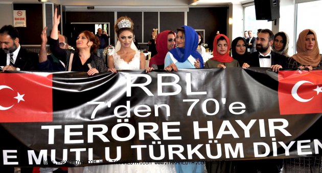 TERÖRE HAYIR DEFİLESİ DİKKAT CEKTİ