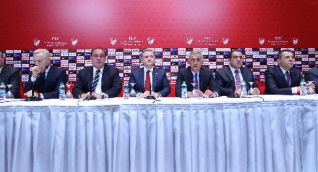 TFF 'DEN TÜRK FUTBOLUNA FREN