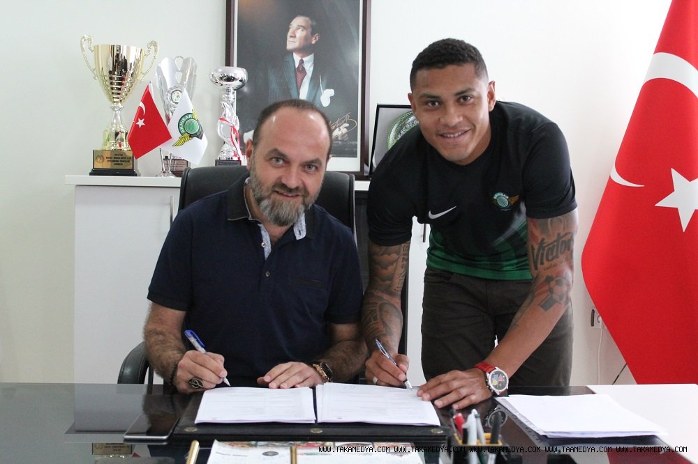  Trabbzonsporlu Eski Futbolcu Paulo Henrique Akhisar da