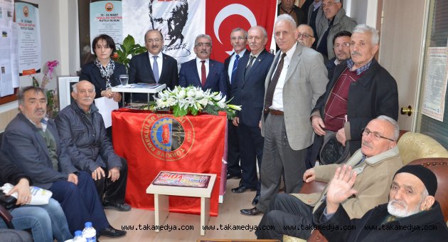 Trabzon Emekliler Derneği’nden Yaşlılara Saygı Haftası kutlamaları