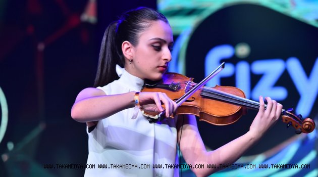  TRABZON'DAN YAVUZ SULTAN SELİM ANADOLU LİSESİ FİNALDE